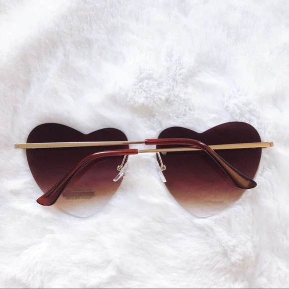 Miley Light Brown Gradient Heart Sunglasses - Picture 11 of 11